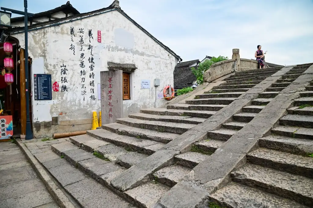 上海二手房交易新规落地，胜邦房产解读过户流程关键节点