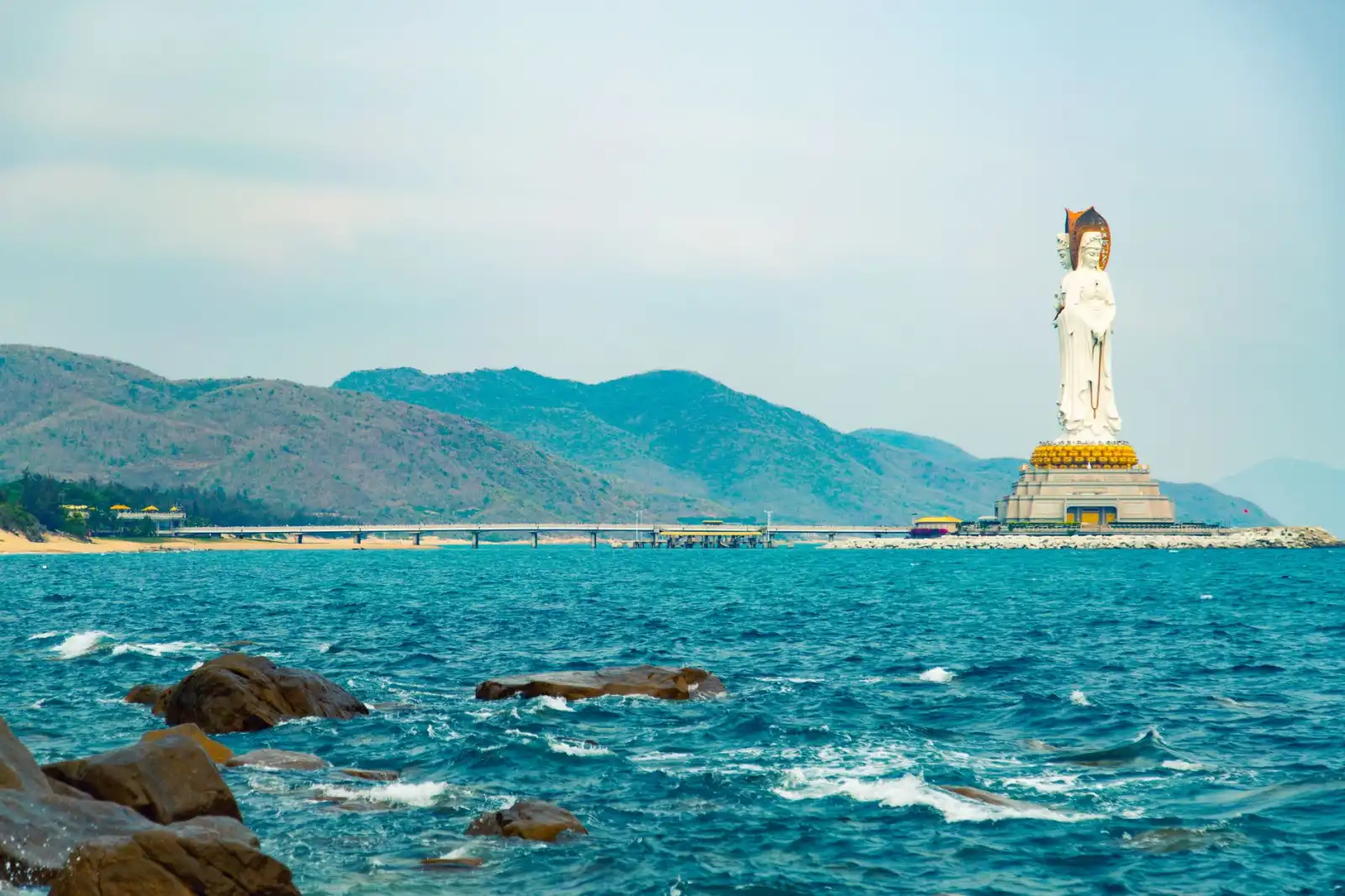 2025年上海二手房交易税费新规对房产经纪服务的影响分析