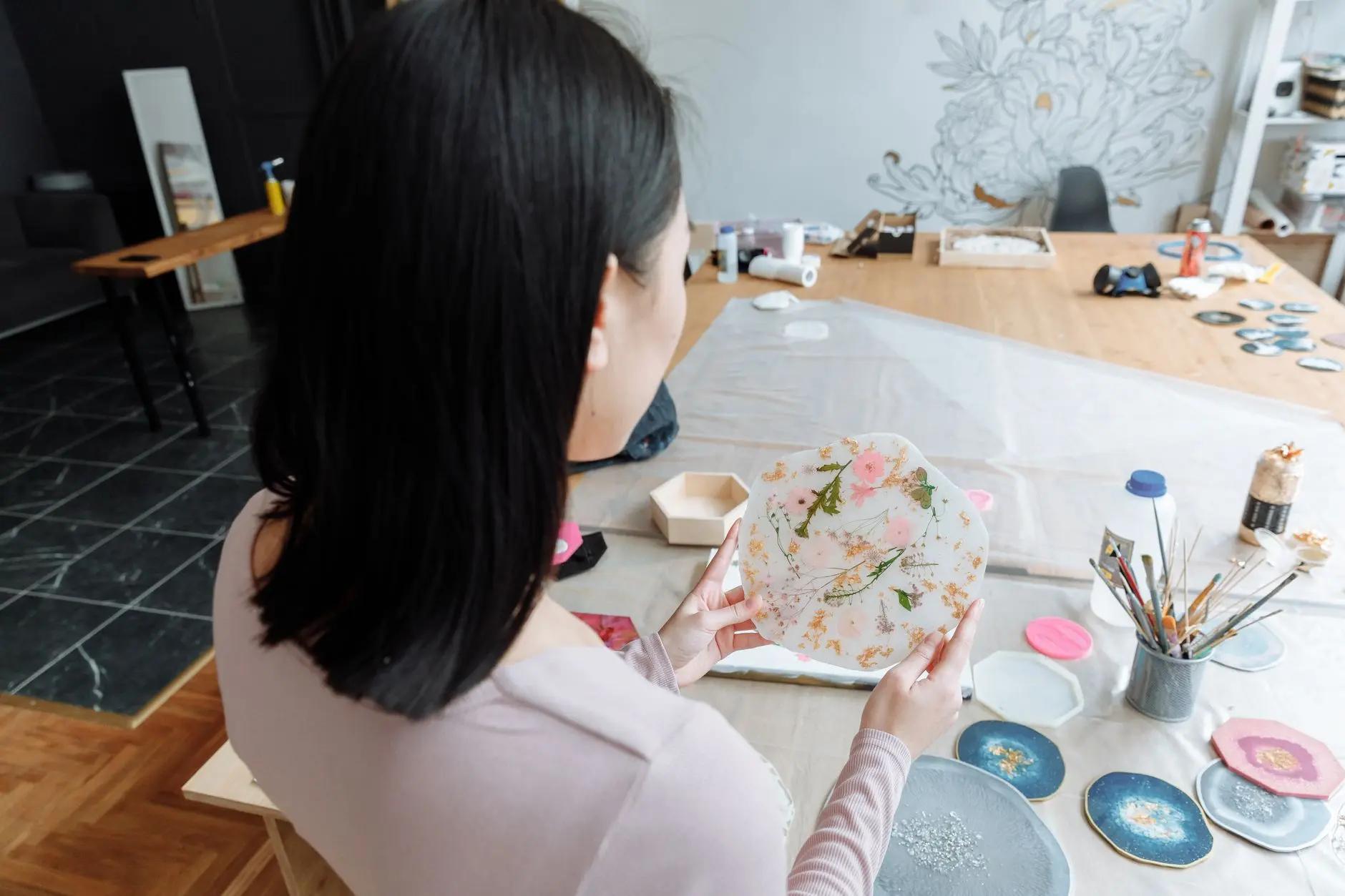 上海房产经纪行业动态：二手房交易与租赁中介服务趋势观察