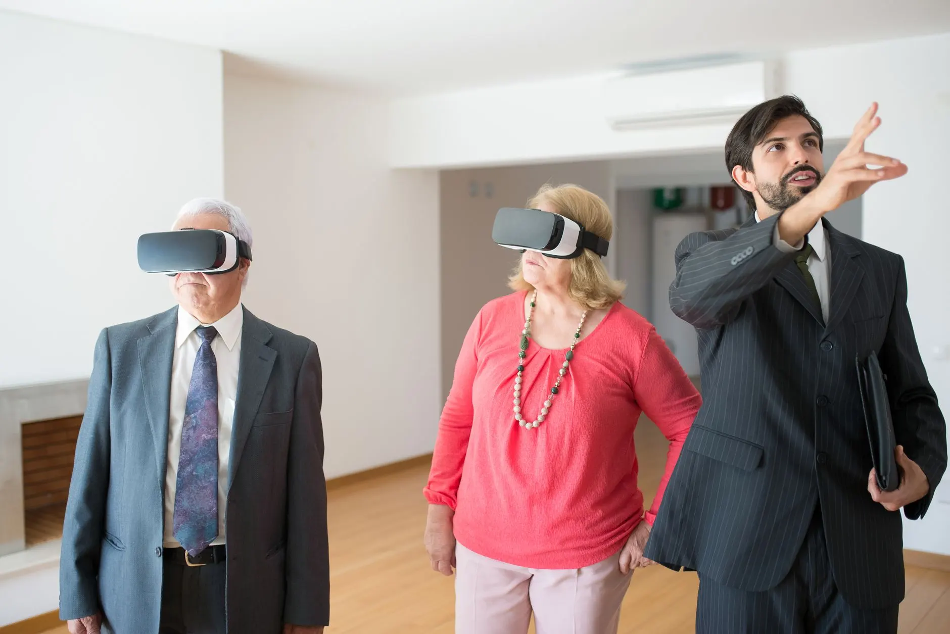 房产经纪服务数字化转型：VR看房与线上签约技术应用观察正文配图 1